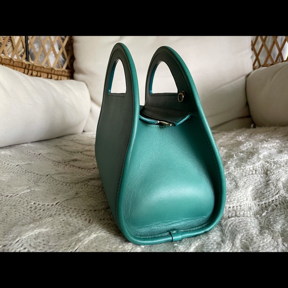 Host Pick 9/8!!!🎉🎊 Coach Originals Dome Crossbody Taco Bag with Top Handle - Picture 8 of 14